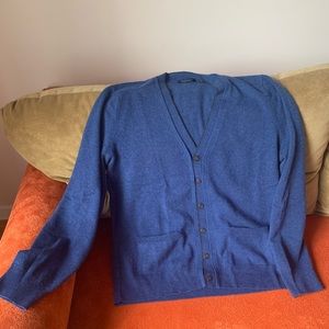 Men’s SaksFifth Ave Cashmere sweater, size L, new